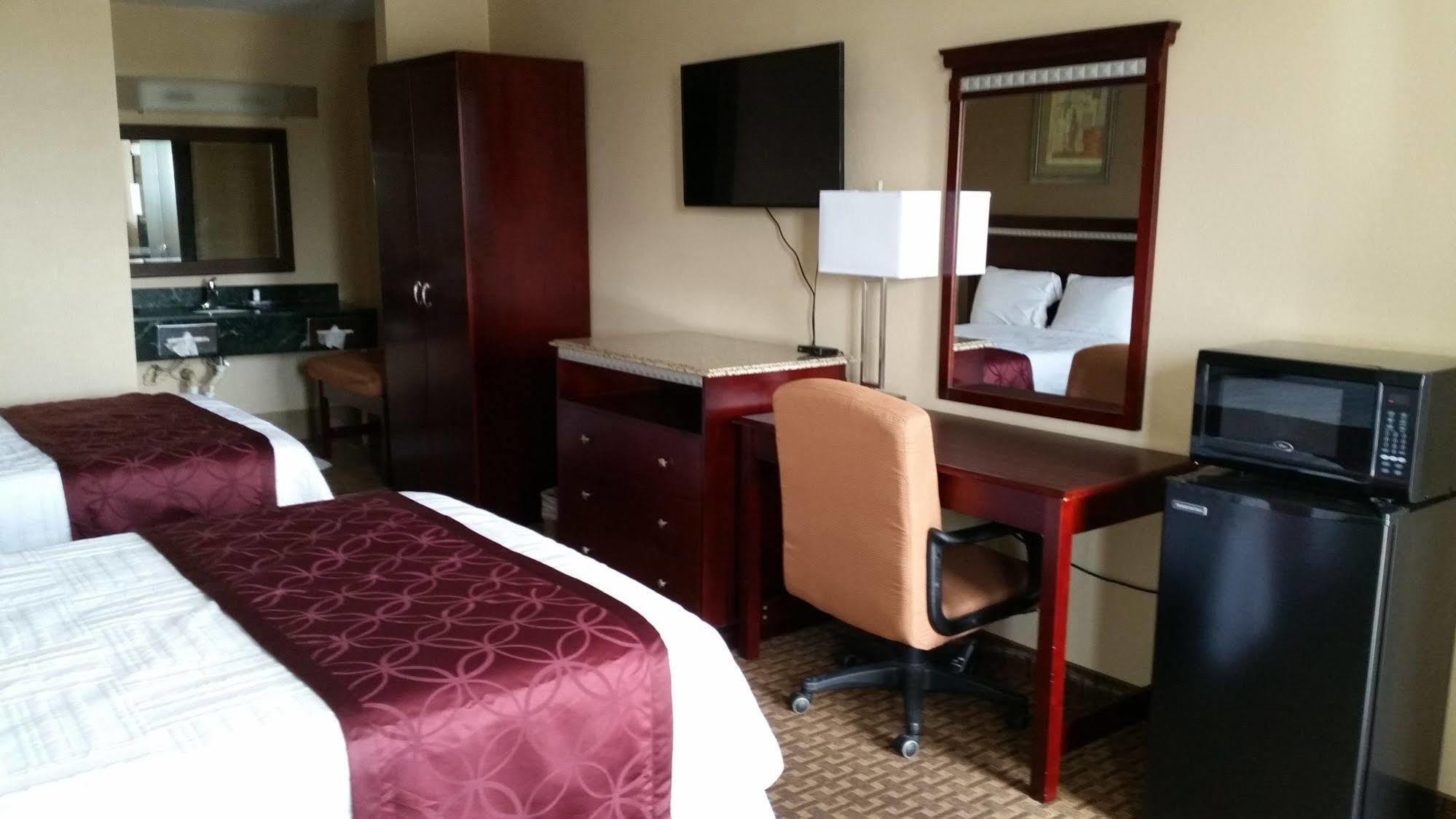 Rodeway Inn ブッシュネル  エクステリア 写真