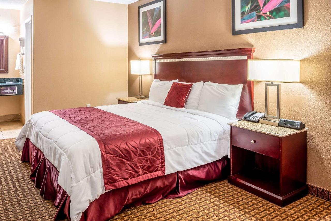Rodeway Inn ブッシュネル  エクステリア 写真